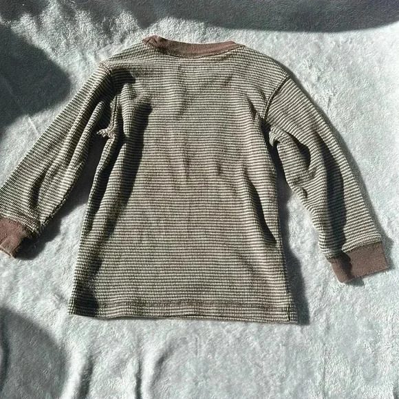 OshKosh B'gosh - long sleeve ribbed knit cotton shirt. Size 3T - Picture 4 of 4